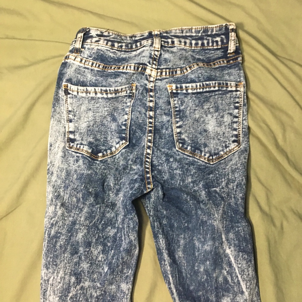 Retro Acid Wash High Rise distressed Jeans - Picture 4 of 6